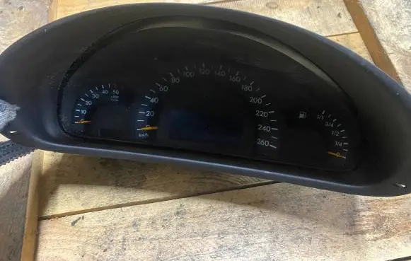 Mercedes-Benz C W203 Speedometer (instrument cluster) A2035401311 2035401311