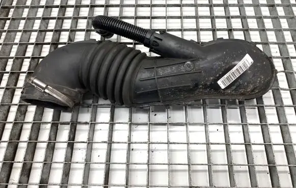 BMW X1 E84 Air intake hose/pipe 7804846