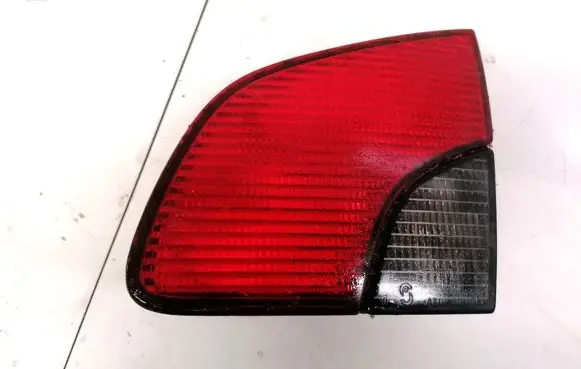 Peugeot 406 Tailgate rear/tail lights