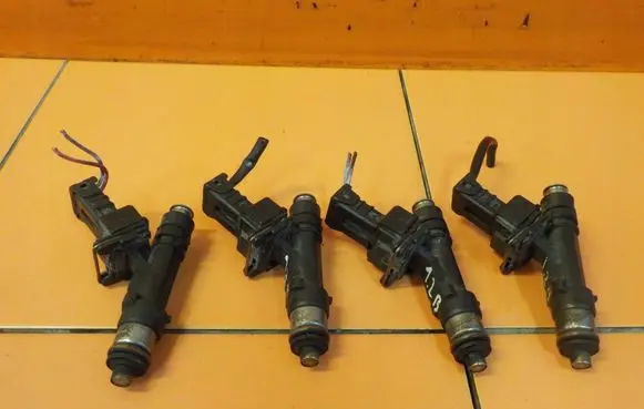 Opel Corsa D Fuel injector 0280158181