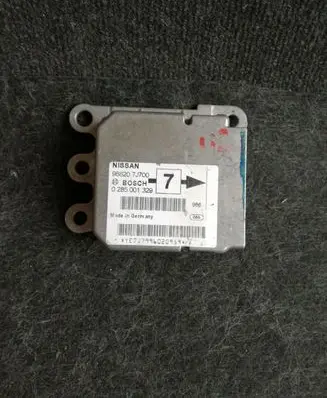 Nissan Primera Airbag control unit/module 0285001329