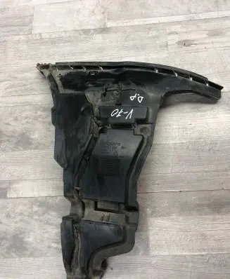 Volvo V70 Front bumper mounting bracket 08693182 BR3EA