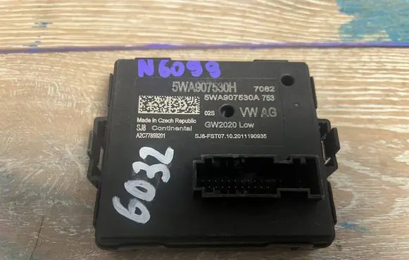 Volkswagen Polo V 6R Central body control module 5WA907530H 5WA907530A A2C77859201