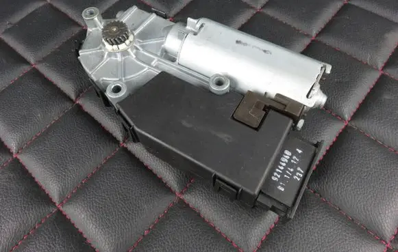 Volkswagen Eos Sunroof motor/actuator 1Q0959591C 9211618H