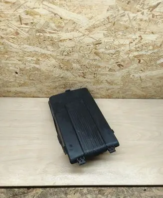 Volkswagen PASSAT CC Battery box tray cover/lid 3C0915443A