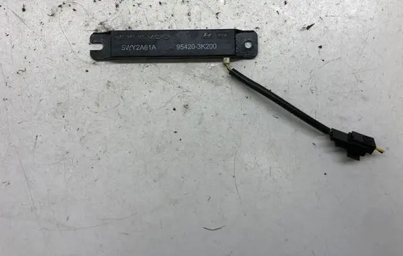 Hyundai ix 55 Aerial antenna amplifier 954203K200