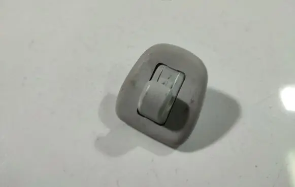 Sun visor clip/hook/bracket