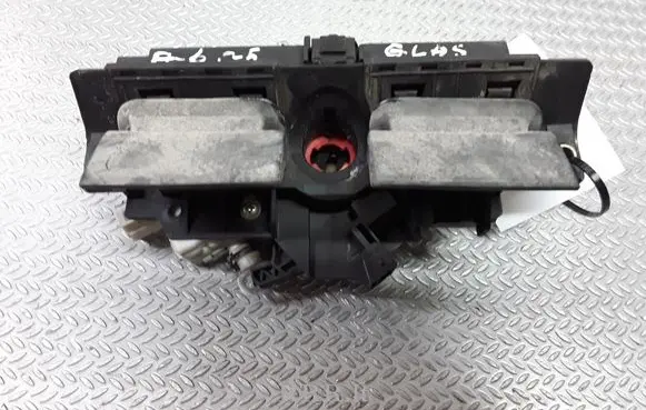 Audi A6 S6 C5 4B Tailgate/trunk/boot exterior handle 4B0827565H