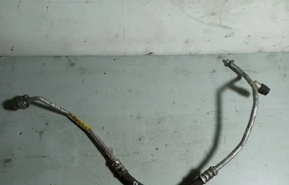Opel Vectra C Air conditioning (A/C) pipe/hose 13142597