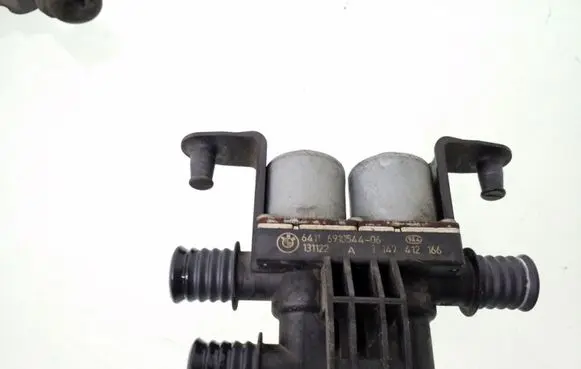 BMW X5 F15 Coolant heater control valve 6910544 147412166