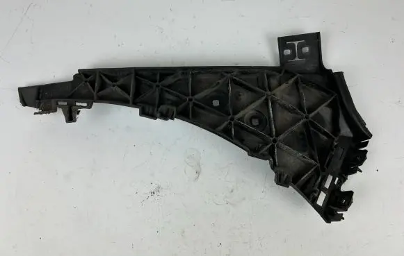 Audi Q7 4L Front bumper mounting bracket 4L0807283B