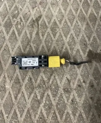 Audi A6 S6 C5 4B Airbag deployment crash/impact sensor 4B0959643E 0232H08LNXXD 030603