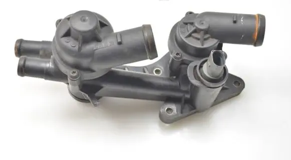 Thermostat/thermostat housing