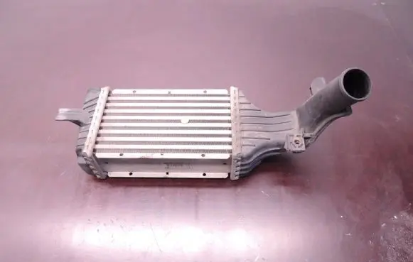 Opel Zafira A Intercooler radiator 24406701 D229