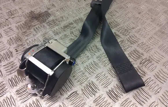 Peugeot RCZ Front seatbelt YM15300480