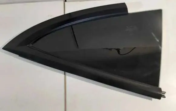 Tesla Model 3 Rear side window 43R011570 008700