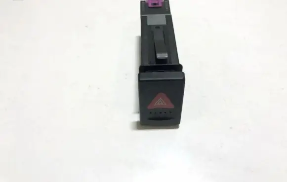 Volkswagen PASSAT B5.5 Hazard light switch 3b0953235d