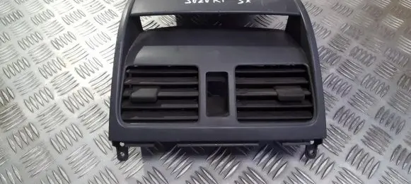 Suzuki SX4 Dash center air vent grill 7382279J 73822-79J