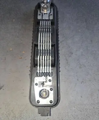 Renault Trafic II (X83) Tail light bulb cover holder 25467008 65442