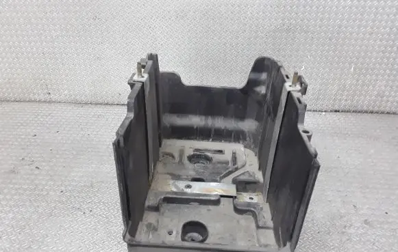 Battery box tray
