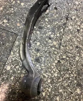 Audi A4 S4 B5 8D Front lower control arm/wishbone