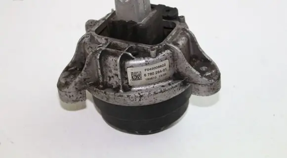 BMW 5 F10 F11 Engine mount bracket 6780264