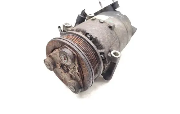 Ford Kuga I Air conditioning (A/C) compressor (pump) AV61-19D629-DA