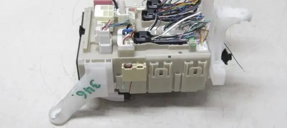 Toyota Verso Fuse box set 82730-0F330