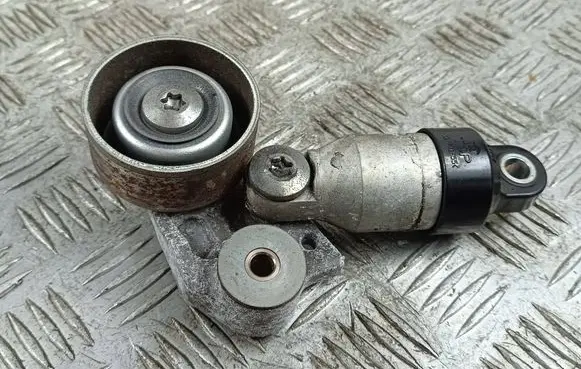 Mitsubishi Eclipse Cross Generator/alternator belt tensioner