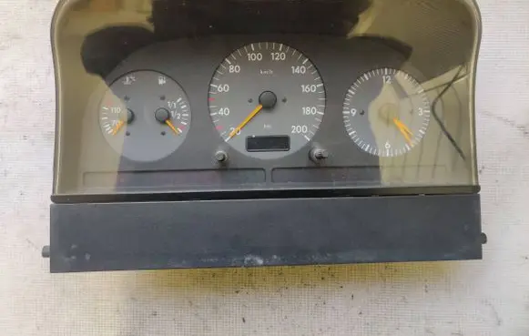 Volkswagen II LT Speedometer (instrument cluster) 2D0919850F 110008848019
