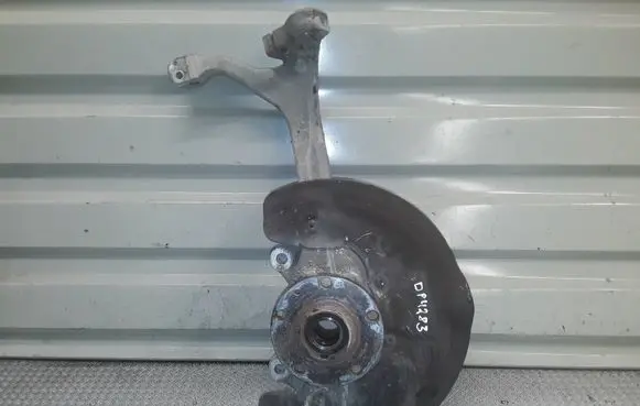 Audi A6 S6 C6 4F Front wheel hub spindle knuckle 