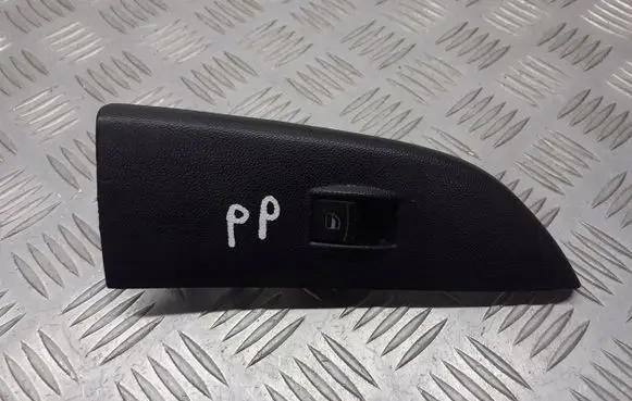 Skoda Fabia Mk1 (6Y) Electric window control switch 1J3959857A