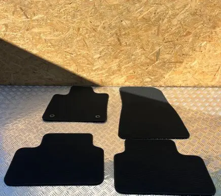 Volvo XC40 Car floor mat set 32357664