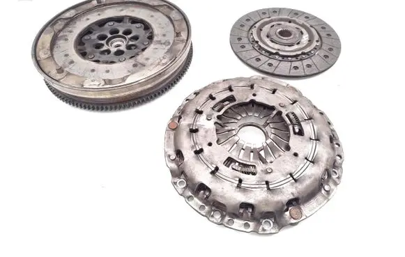 BMW 3 E90 E91 Clutch set kit 415055210