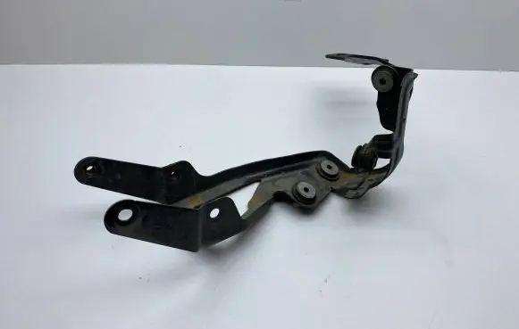Dodge Charger Radiator mount bracket 05171250