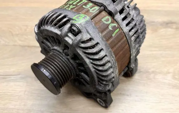 Renault Laguna III Generator/alternator 210A