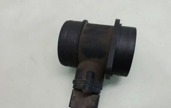Volkswagen New Beetle Mass air flow meter 0280218002