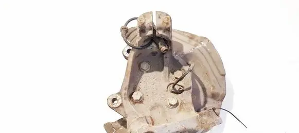 Front wheel hub