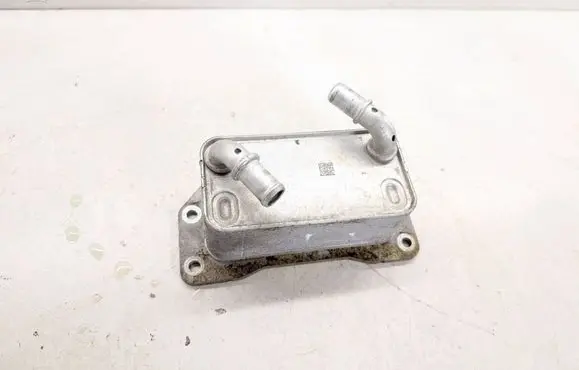 Volvo S90, V90 Oil filter mounting bracket 31465747