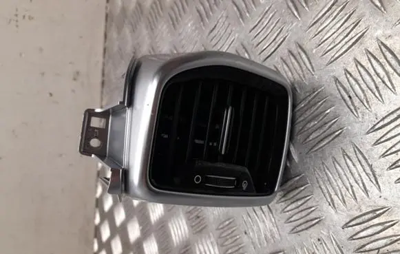 KIA Sportage Dashboard side air vent grill/cover trim 97480F1BB0QB1