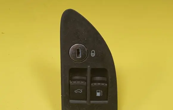 Volkswagen PASSAT B5 Fuel tank opening switch 1J0959833A 1J0959831A