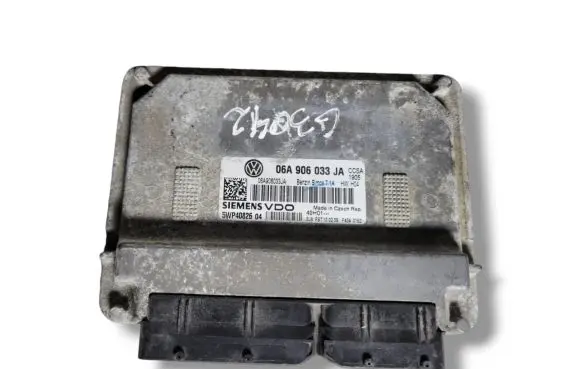 Volkswagen Jetta V Other control units/modules 06A906033JA 5WP4082604