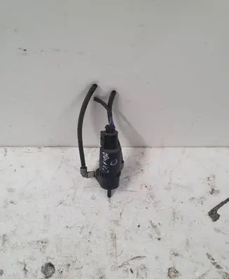 Opel Zafira C Windscreen/windshield washer pump 13349273