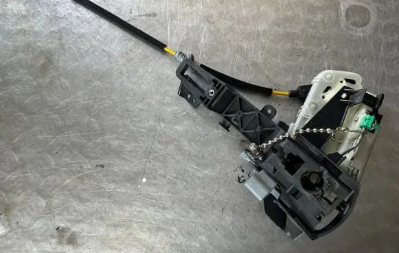 Ford Explorer Rear door lock 8A5A5426412EC