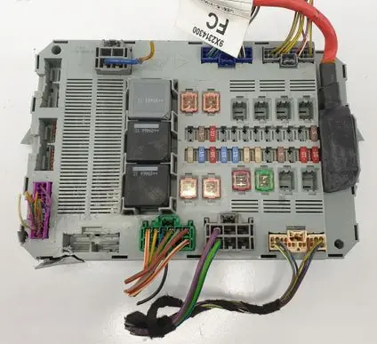 Jaguar XF X250 Fuse module 9X2314D628AC