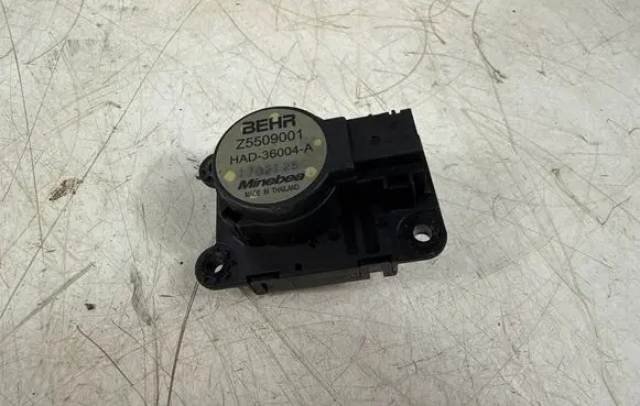 Citroen DS5 Air flap motor/actuator Z5509001