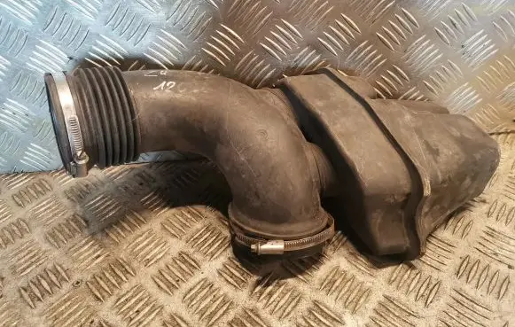 BMW Z4 E85 E86 Air intake duct part 7546115