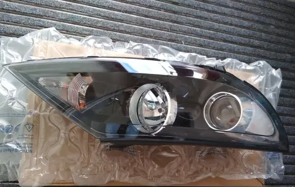 KIA Sportage Headlight/headlamp 921023U101