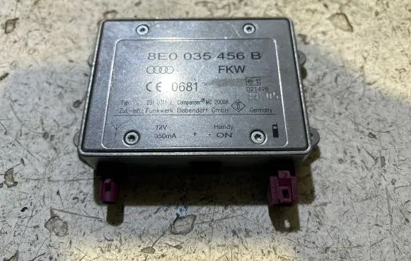 Audi A6 S6 C6 4F Antenna control unit 8E0035456B 09103112 E0681