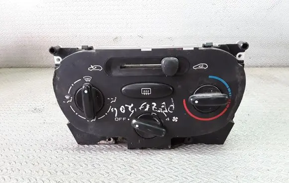 Peugeot 206 Climate control unit